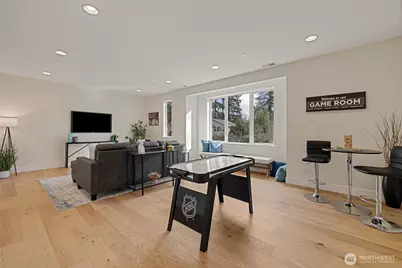 815 130th Avenue NE, Bellevue, WA 98005 - Photo 14