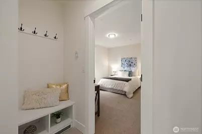 815 130th Avenue NE, Bellevue, WA 98005 - Photo 4