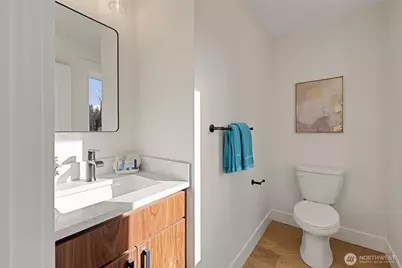 815 130th Avenue NE, Bellevue, WA 98005 - Photo 22