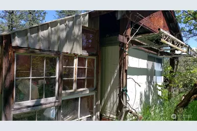 25055 Hwy 395 N, Kettle Falls, WA 99141 - Photo 8