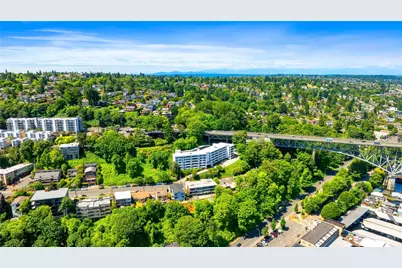 2565 Dexter Avenue N #103, Seattle, WA 98109 - Photo 30