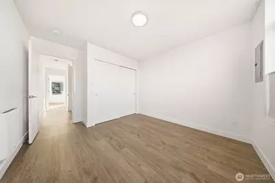 1055 S Cloverdale Street, Seattle, WA 98108 - Photo 24