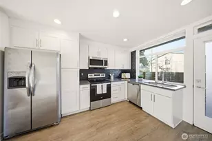 1055 S Cloverdale St, Seattle, WA 98108 - Photo 4