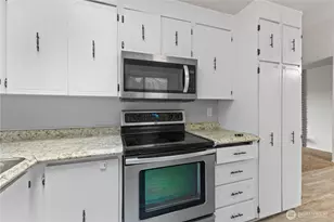 28 Madrona Pl, DuPont, WA 98327 - Photo 10