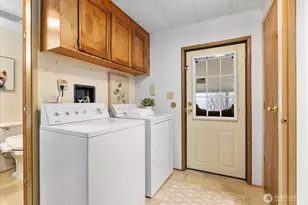 1017 236th Pl SW, Bothell, WA 98021 - Photo 8