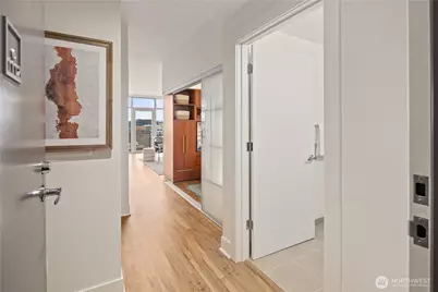 2911 2nd Avenue #1112, Seattle, WA 98121 - Photo 4