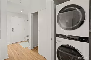 2911 2nd Ave, Seattle, WA 98121 - Photo 18