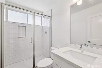 5259 Brooklyn Avenue NE, Seattle, WA 98105 - Photo 28