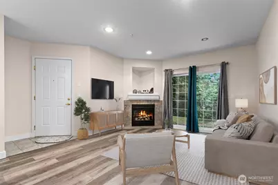 14714 Admiralty Way #B102, Lynnwood, WA 98087 - Photo 12