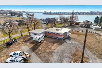 8061 NE Valley Road, Moses Lake, WA 98837 - Photo 1