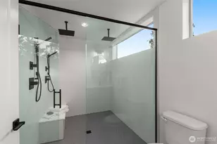 4418 Midvale Ave N, Seattle, WA 98103 - Photo 8