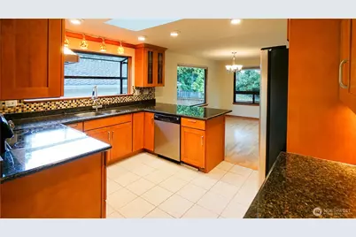 16902 28th Avenue SW, Burien, WA 98166 - Photo 6