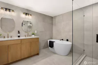 3702 W Fulton Street, Seattle, WA 98199 - Photo 28