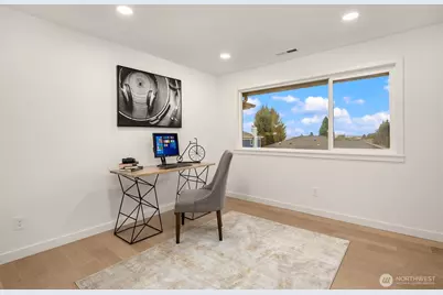 3702 W Fulton Street, Seattle, WA 98199 - Photo 32