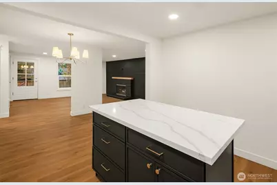 2032 NE 123rd Street, Seattle, WA 98125 - Photo 10