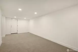 2032 NE 123rd St, Seattle, WA 98125 - Photo 18