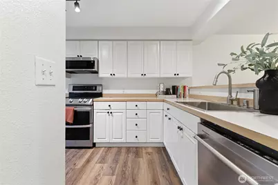 2300 Jefferson Ave NE #K146, Renton, WA 98056 - Photo 4