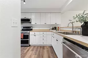 2300 Jefferson Ave NE, Renton, WA 98056 - Photo 4