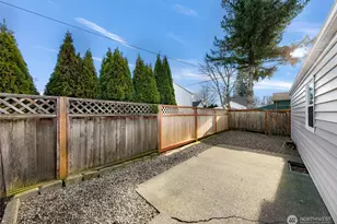 208 9th St, Lynden, WA 98264 - Photo 32