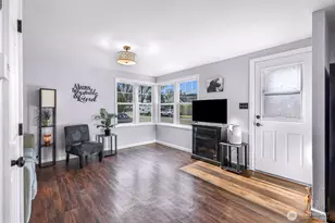 208 9th St, Lynden, WA 98264 - Photo 4