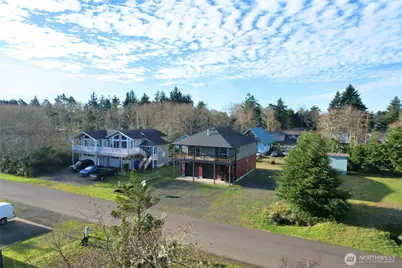 415 Olympic View Avenue NE, Ocean Shores, WA 98569 - Photo 4