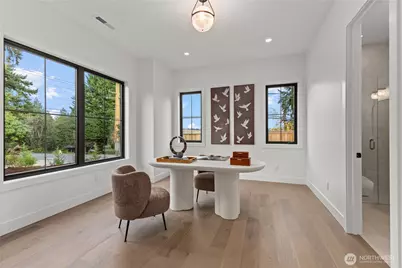 10789 SE 10th Street, Bellevue, WA 98004 - Photo 12