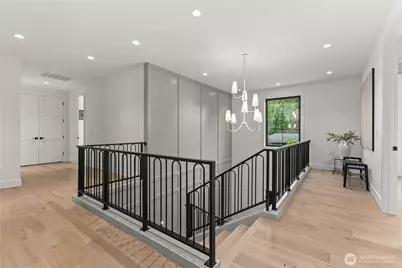 10789 SE 10th Street, Bellevue, WA 98004 - Photo 14