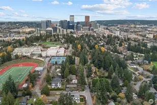 10789 SE 10th St, Bellevue, WA 98004 - Photo 28