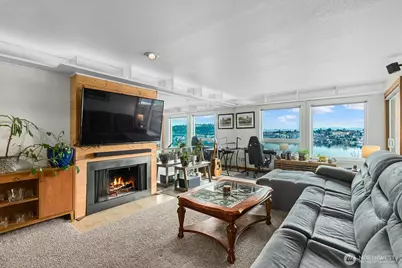 2401 8th Avenue N #202, Seattle, WA 98109 - Photo 4