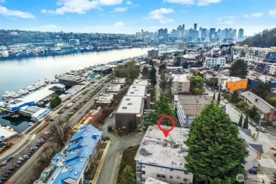 2401 8th Avenue N #202, Seattle, WA 98109 - Photo 18