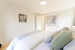 6012 40th Ave NE, Seattle, WA 98115 - Photo 8