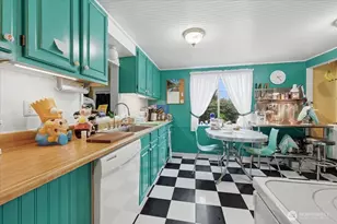 8904 220th St SW, Edmonds, WA 98026 - Photo 2