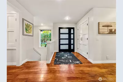 4017 239th Place SE, Sammamish, WA 98029 - Photo 2