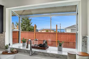 1719 Bailey Ave, Everett, WA 98203 - Photo 16