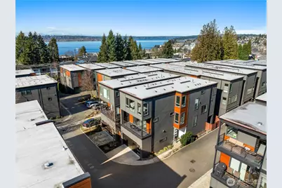 312 7th Lane S #33, Kirkland, WA 98033 - Photo 1