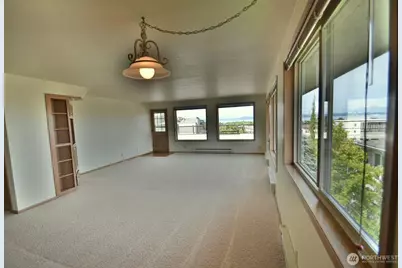 271 4th Avenue S #5, Edmonds, WA 98020 - Photo 6