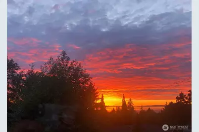 7416 176th Street SW, Edmonds, WA 98026 - Photo 2