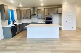 617 103rd Ct SE, Lake Stevens, WA 98258 - Photo 6