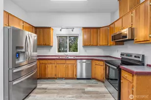 71 E Rhododendron Pl, Shelton, WA 98584 - Photo 8