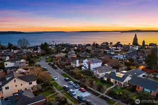 1925 35th Ave W, Seattle, WA 98199 - Photo 32