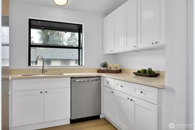 1313 W James Street #9, Kent, WA 98032 - Photo 10