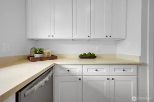 1313 W James St, Kent, WA 98032 - Photo 12