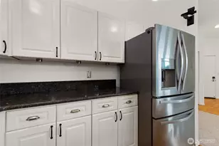 18656 NE 56th Ct, Redmond, WA 98052 - Photo 6