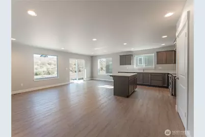 2436 2nd Street SE, East Wenatchee, WA 98802 - Photo 8