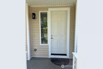 2055 Garry Oaks Avenue #B, DuPont, WA 98327 - Photo 2