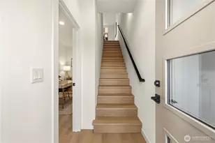 3817 D Fremont Ave N, Seattle, WA 98103 - Photo 4