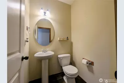 2016 171st Street SW, Lynnwood, WA 98037 - Photo 16
