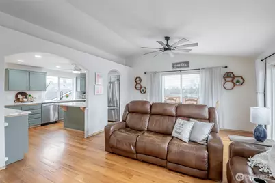 16669 Rainier View Drive SE, Yelm, WA 98597 - Photo 4