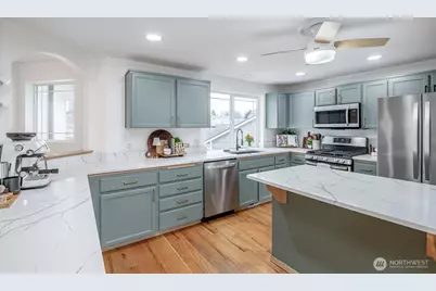 16669 Rainier View Drive SE, Yelm, WA 98597 - Photo 6