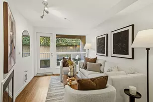 530 Melrose Ave E, Seattle, WA 98102 - Photo 16